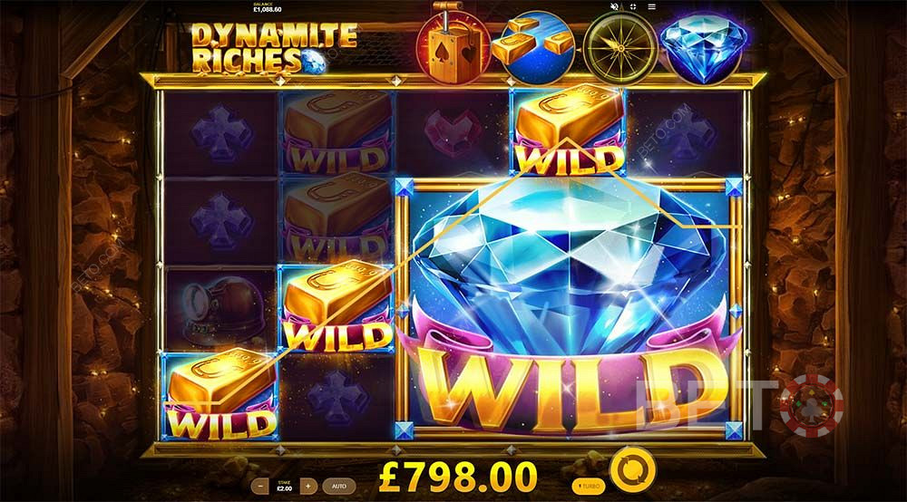 Symboly Gold bar Wilds a Expanding Wilds mohou ve hře Dynamite Riches nahradit běžné symboly a přinést vám obrovské výhry.