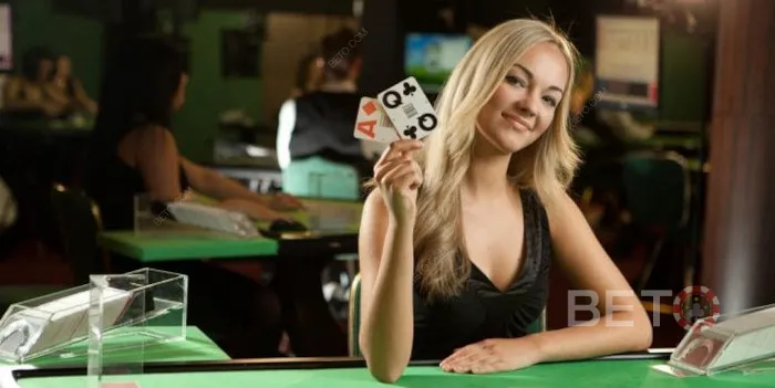 Klasické hry vs. deskové hry. Oficiální pravidla v kasinových karetních hrách hraných online.