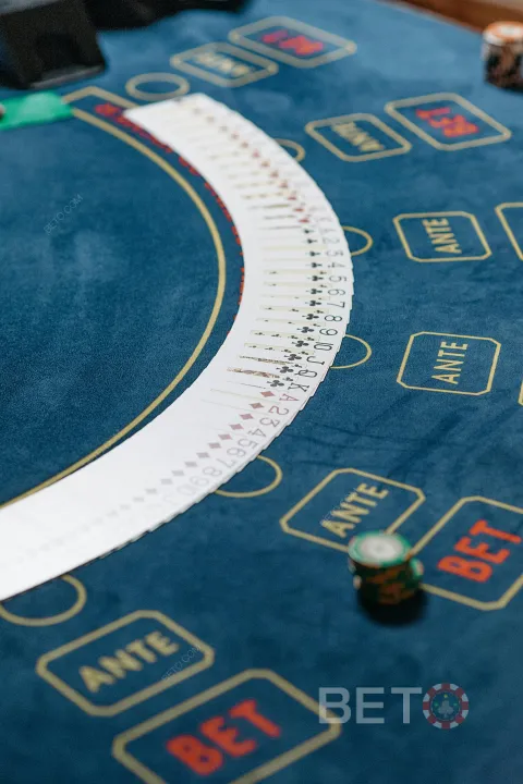 Stránky nyní nabízejí živé kasinové lobby s živými online hrami baccarat.