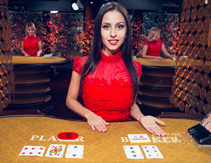 Baccarat - průvodce slavnou kasinovou karetní hrou.